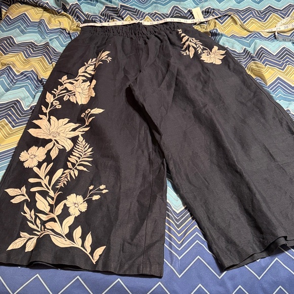 The Somerset Printed Linen Pull On Black Wide-Leg Pants - Picture 9 of 11